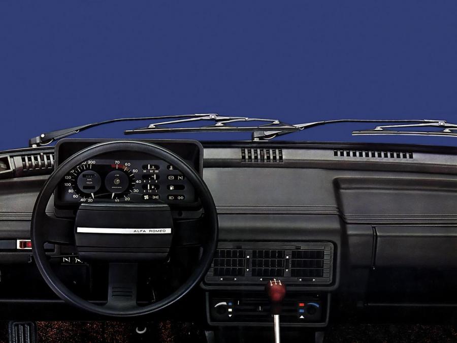 Торпедо Alfa Romeo Giulietta (116) 1977 года  (фото 11 из 19)